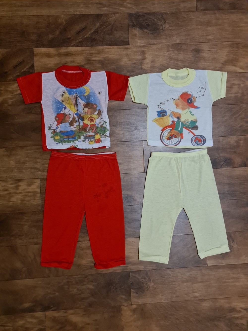 vintage 1980s Dr. Denton's two-piece hiking bears pajama sets.